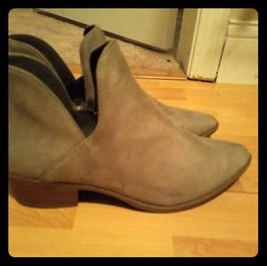 Cute little booties🚫SOLD🛇